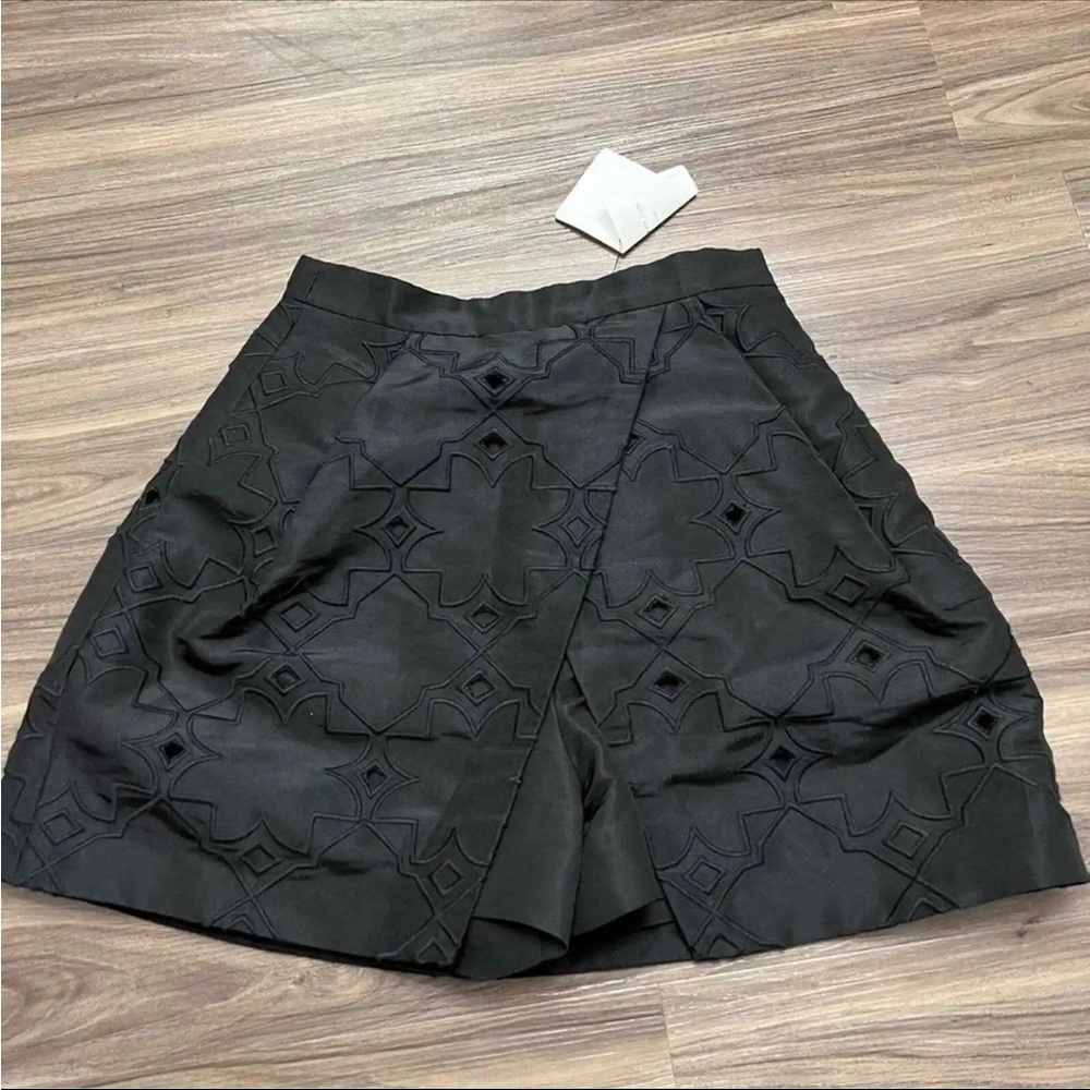 EUC TIBI size 0/00 skirt/shorts